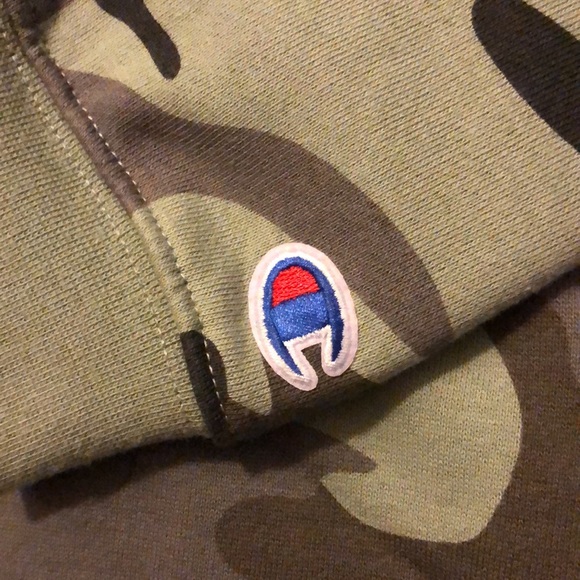 CHAMPION~camo men’s small sweatshirt - Picture 7 of 8